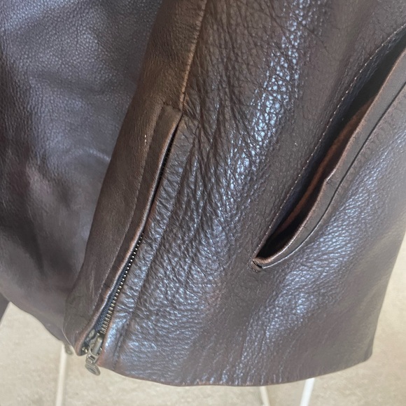 Boxy 90s style Leather Coat - Picture 5 of 6